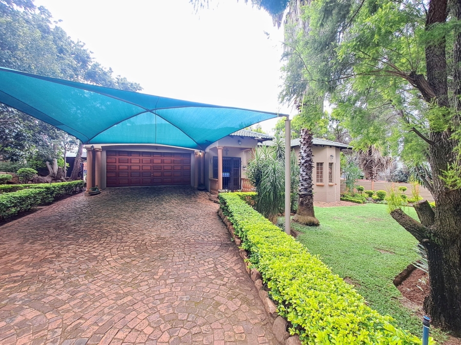 3 Bedroom Property for Sale in Safari Gardens North West